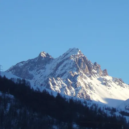 Cosy Pour 4 Avec Balcon Et Parking A - Fr-1-263-219 * Valloire